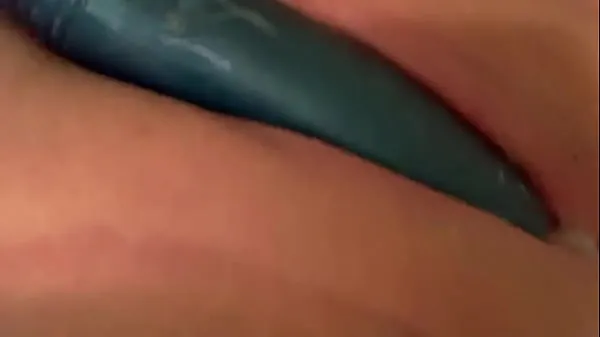 Veliki Masturbating my wet pussy with blue vibrator until orgasm najboljši posnetki