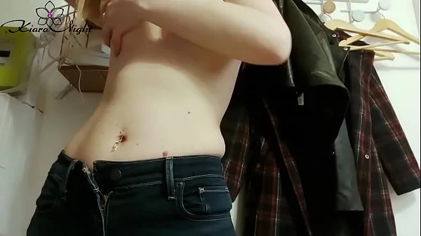 Büyük Student Showing Tits on Street and Masturbate Pussy after a Walk en iyi Klipler