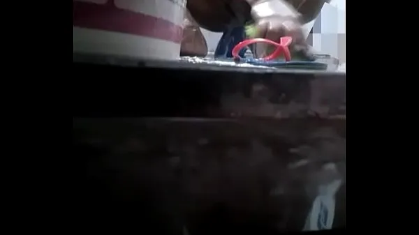 Suuret Bhabhi Bathing while devar making video huippuleikkeet