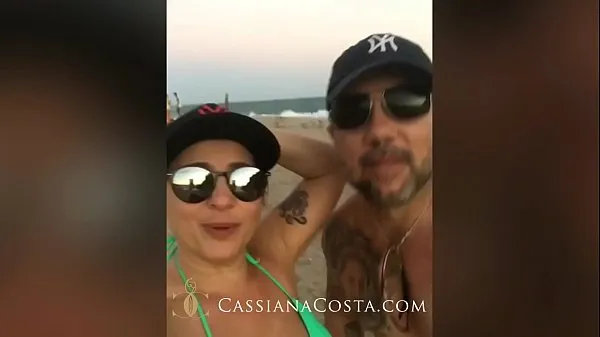 I went to the beach with my husband and two friends - Lots of partying and sex Klip teratas besar