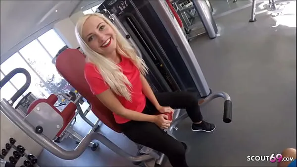 Grote Skinny German Fitness Girl Pickup and Fuck Stranger in Gym topclips