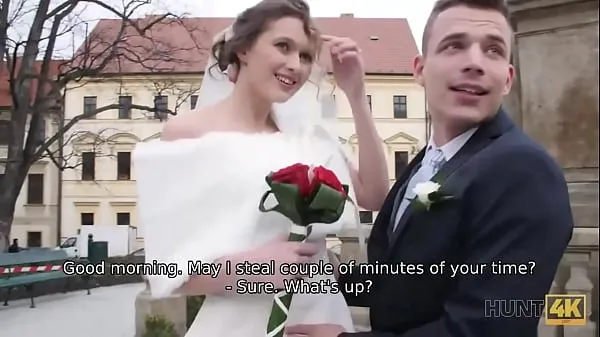 Veliki HUNT4K. Married couple decides to sell brides pussy for good price najboljši posnetki