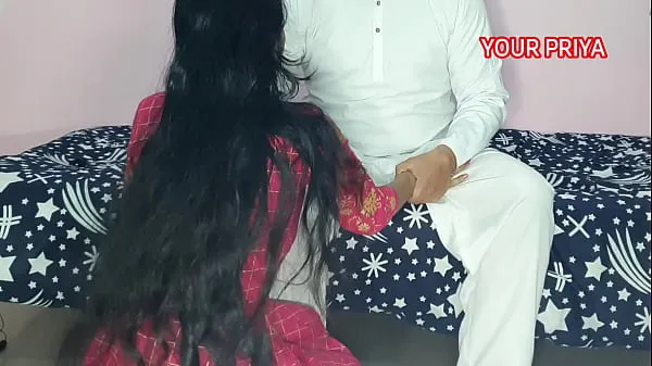 Grote Priya, who came from the NEW YEAR party, was forcefully sucked by her father-in-law by holding her head and then thrashed her for a tremendous amount. in clear Hindi voice topclips