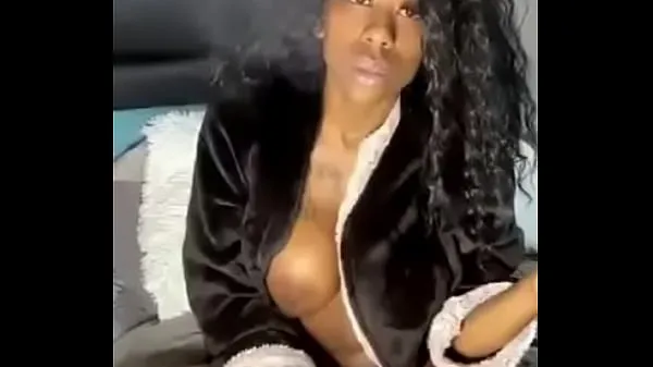 Big She likes to play with her pussy and her tits top Clips