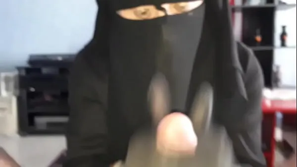 Stora veiled muslim jerks cock toppklipp
