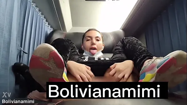 Veliki No pantys on the bus... showing my pusy ... complete video on bolivianamimi.tv najboljši posnetki