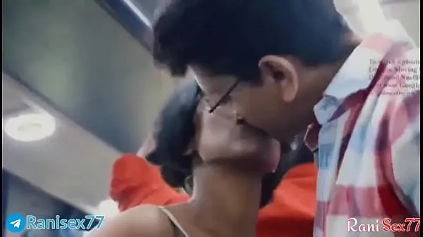 Gros Teen girl fucked in Running bus, Full hindi audio meilleurs clips