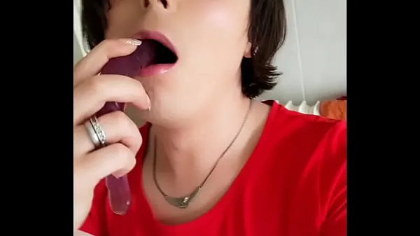 Amateur Tranny Sissy Analisa is sucking her Dildo deep at home and likes it to be a Shemale bitch Clip hàng đầu lớn