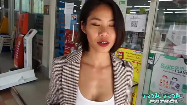 큰 Sexy Bangkok dream girl unleashes tirade of pleasure on white cock 인기 클립