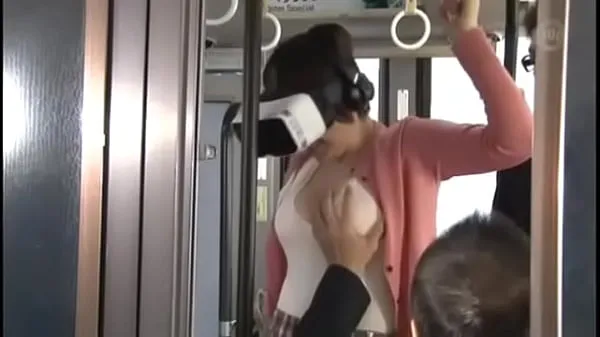 Grote Cute Asian Gets Fucked On The Bus Wearing VR Glasses 1 (har-064 topclips