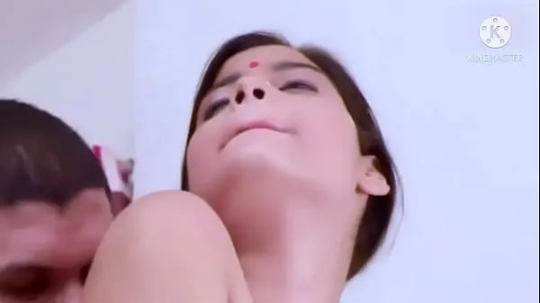 Veliki Indian girl Aarti Sharma seduced into threesome web series najboljši posnetki