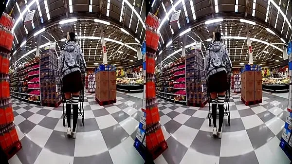 Suuret Big ass without panties in the supermarket, virtual reality VR Daniela Hot / Hyperversos huippuleikkeet