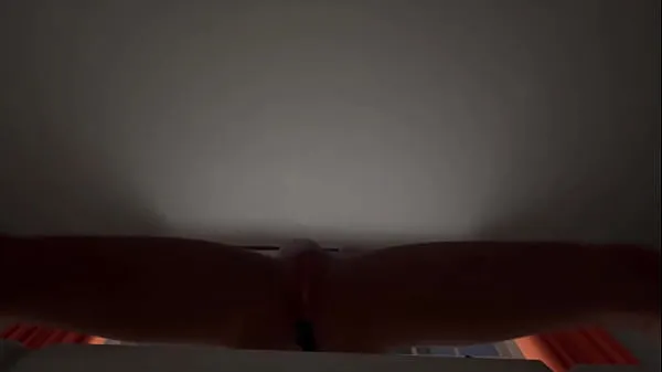 Store Girl masturbating In VR topklip