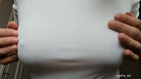 बड़े Hard Perky Nipples शीर्ष क्लिप्स