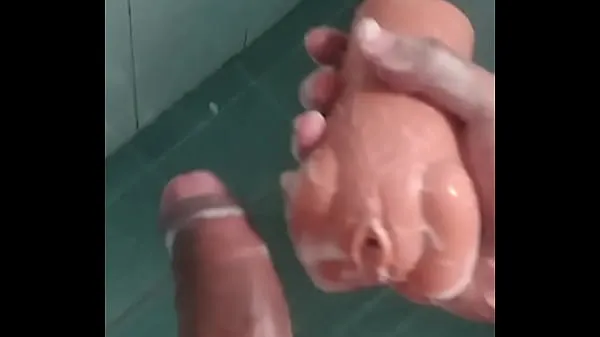 Store Fucking my toy pussy in the shower topklip