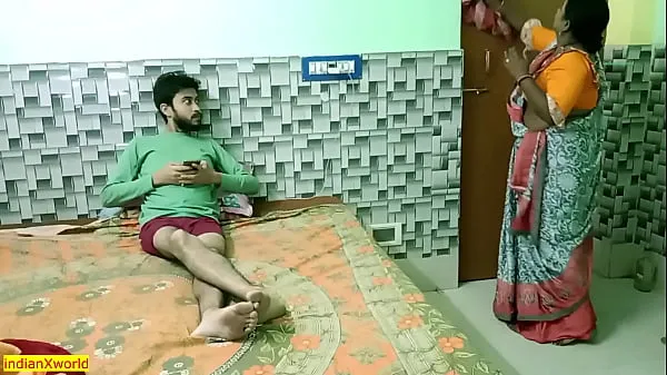 Grote Indian teen boy fucking with hot beautiful maid Bhabhi! Uncut homemade sex topclips