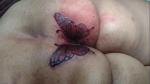 Velké MARY BUTTERFLY redoing her ass tattoo, husband ALEXANDRE as always filmed everything to show you guys to see and jerk off nejlepší klipy