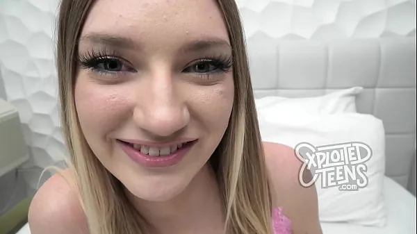 Grote This super cute amateur is brand new to porn topclips