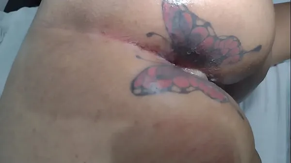 Big MARY BUTTERFLY happy and smiling being pulled up and fucked by friend without a condom, clogs the ass of cum that comes to flow, all this in front of the corninho that films everything top Clips