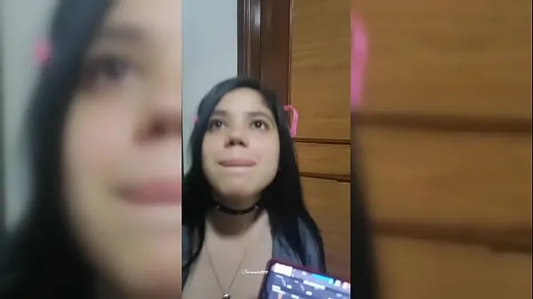 Büyük Mi NOVIA Me Me INTERRUMPE En Medio De Una Partida Para COGER. (video viral colombiana en iyi Klipler