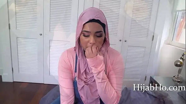 Fooling Around With A Virgin Arabic Girl In Hijab Klip teratas besar