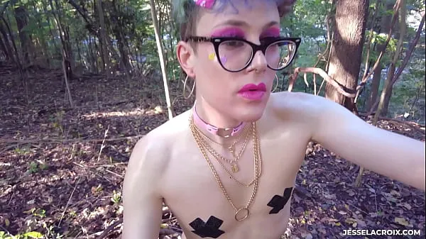 Store Femboy naked and oiled up in the woods - ASS FUCK and PISS topklip