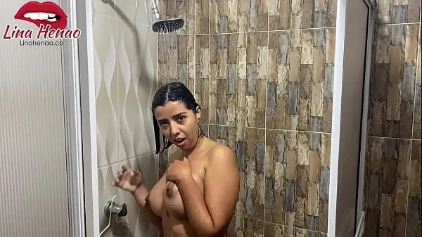 My stepmother catches me spying on her while she bathes and fucks me very hard until I fill her pussy with milk Klip teratas besar