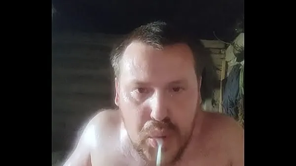 Veliki Cum in mouth. cum on face. Russian guy from the village tastes fresh cum. a full mouth of sperm from a Russian gay najboljši posnetki