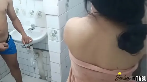 Sexy Fucked By Her Roommate Watching Him Naked In The Bathroom She Offers Her Cock And Eats It With Her Pussy Creampie On Dirty Face Xvideos Clip hàng đầu lớn