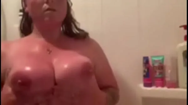 Big Wife solo in the shower top Clips