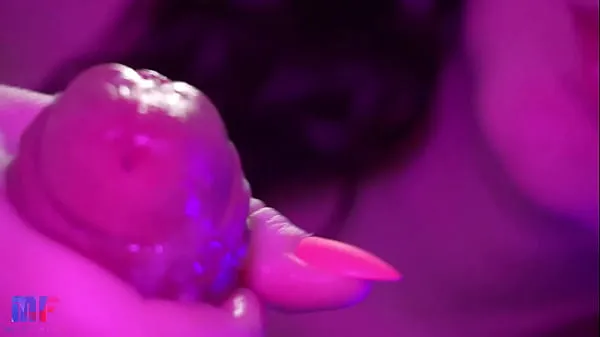 Suuret Gentle close-up blowjob with cum in mouth huippuleikkeet