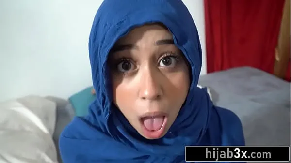 大Muslim Stepsis Keeps Her Hijab On While Fucking Step Bro - Dania Vega顶级剪辑