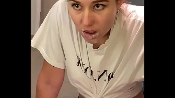 Suuret Fucked the baby in the mouth while brushing her teeth. Sucked in the bath and got cum on her face. Jolie Butt. home video huippuleikkeet