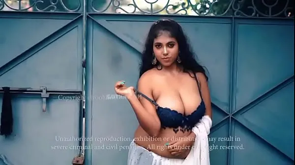 Big Desi Hot Bhabhi Roohi 17 – Naari Magazine Hot Beauty Modelling top Clips