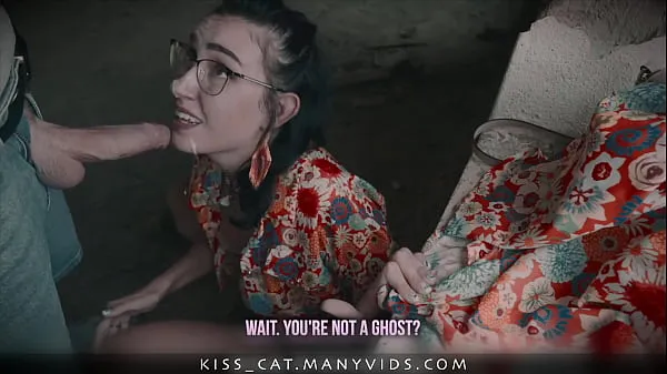 Veliki Stranger Ghost Called to Public Fuck Kisscat in an Abandoned House najboljši posnetki