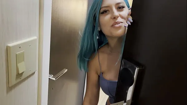 Casting Curvy: Blue Hair Thick Porn Star BEGS to Fuck Delivery Guy Klip teratas Besar