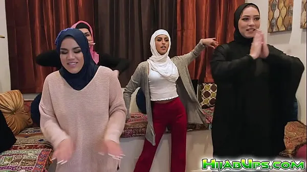 The wildest Arab bachelorette party ever recorded on film Klip teratas besar