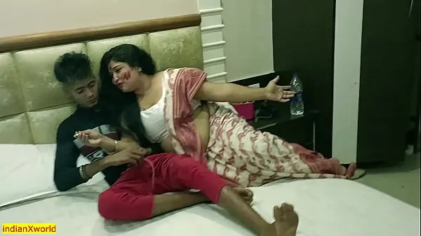 Suuret Indian Bengali Stepmom First Sex with 18yrs Young Stepson! With Clear Audio huippuleikkeet