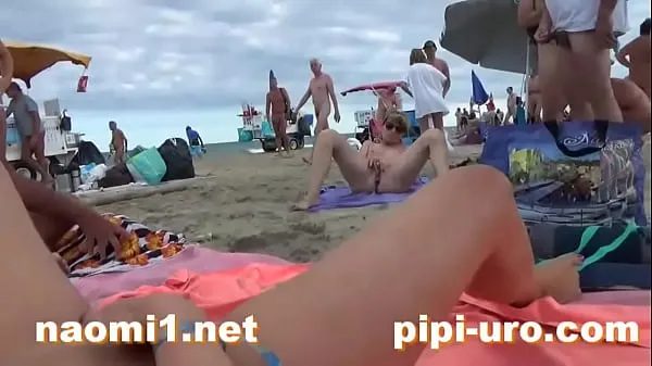 Big girl masturbate on beach top Clips