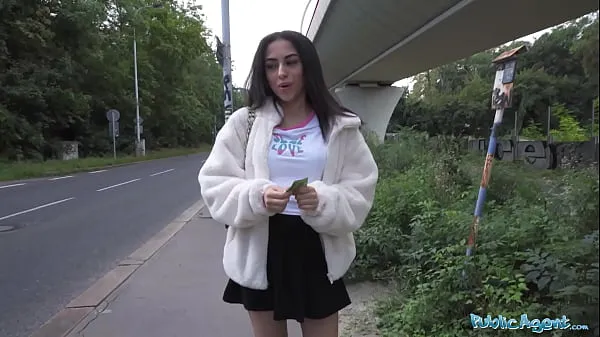 Grote Public Agent - Pretty British Brunette Teen Sucks and Fucks big cock outside after nearly getting run over by a runaway Fake Taxi topclips