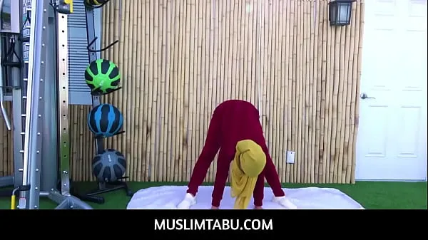 بڑے MuslimTabu - Hijab Dick Fixing Nurse ٹاپ کلپس