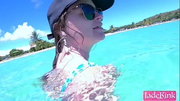 Grote Couple on vacation public fuck at the beach underwater creampie topclips