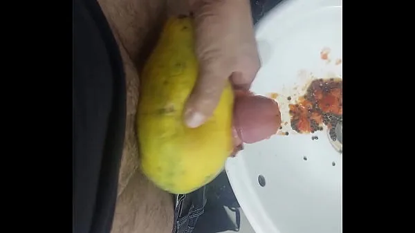 Stora Masturbation with fruits. What things have friends gotten into toppklipp