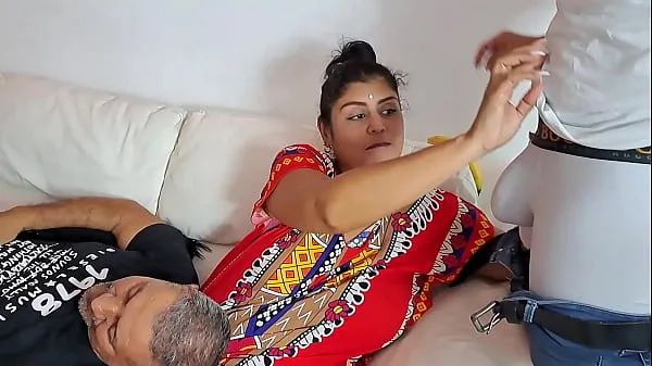 My stepmother gives me a blowjob while Apu rests Clip hàng đầu lớn