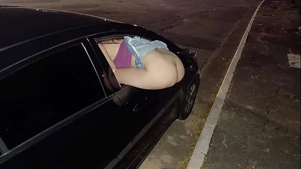 Veliki Wife ass out for strangers to fuck her in public najboljši posnetki