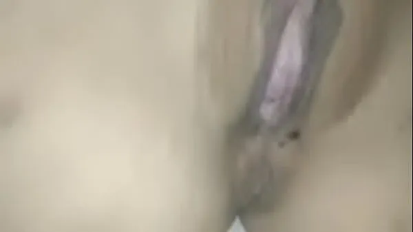 Spreading the pussy of an Asian student girl, giving her a cock to suck until she cums all over her mouth, then thrusting the cock into her clit, fucking her pussy with loud moans, making her extremely aroused. She masturbated twice and cummed a lot