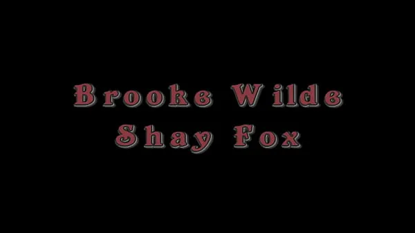 大Shay Fox Seduces Brooke Wylde顶级剪辑