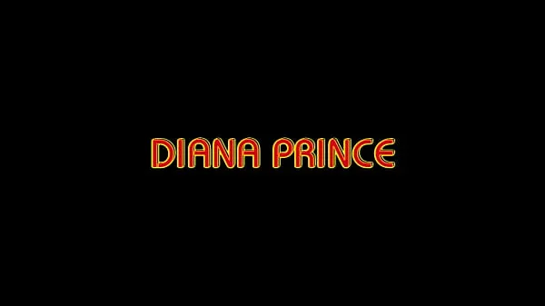 بڑے Diana Prince Is A Cougar In Heat ٹاپ کلپس