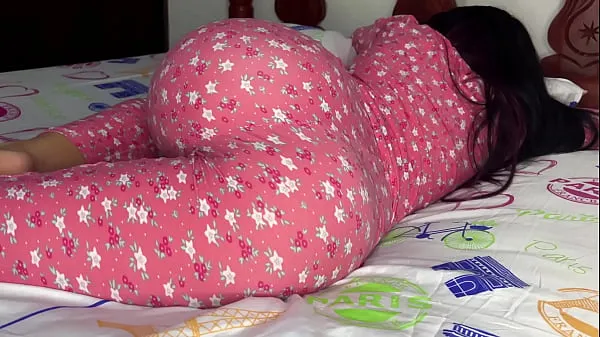I can't stop watching my Stepdaughter's Ass in Pajamas - My Perverted Stepfather Wants to Fuck me in the Ass Klip teratas Besar