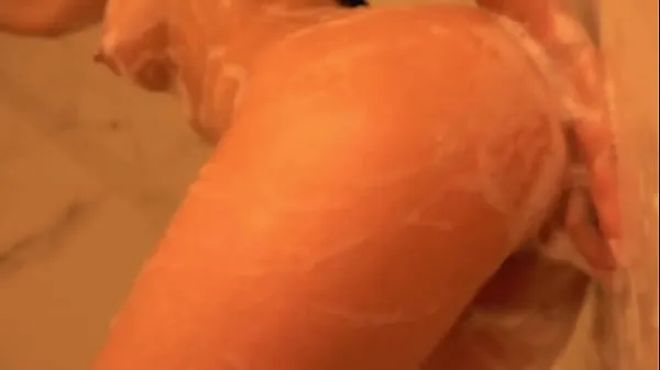 Stora Alexa Tomas' intense masturbation in the shower with 2 dildos toppklipp